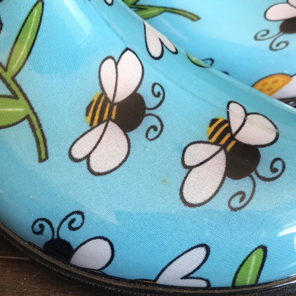 🚨B2G1 New SLOGGERS Blue Bee & Daisy Waterproof Rain/Weather Booties - Picture 7 of 7